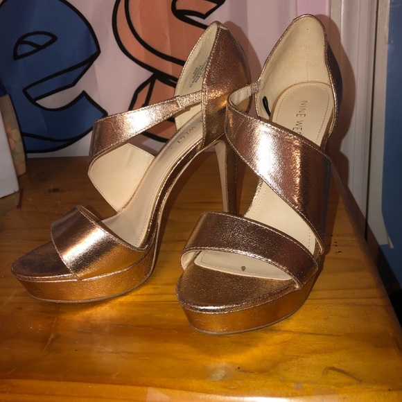 Nine West /rose gold heels - Picture 2 of 3